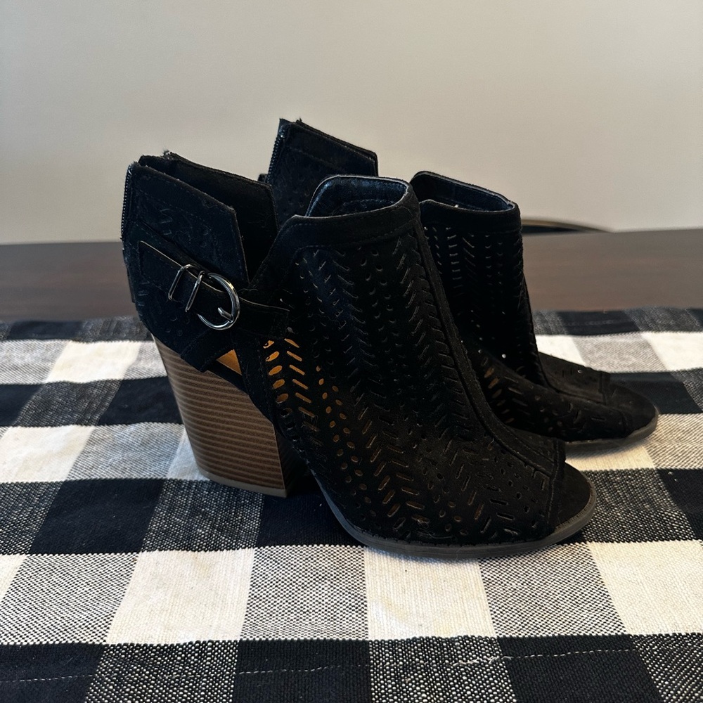Black Sandals